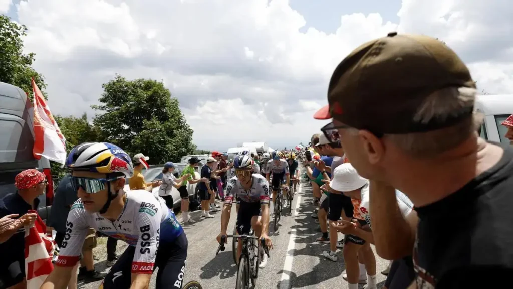 174,7 km y 2.200 m de desnivel: cómo la etapa del Tour 2026 rompe el patrón de las últimas tres ediciones