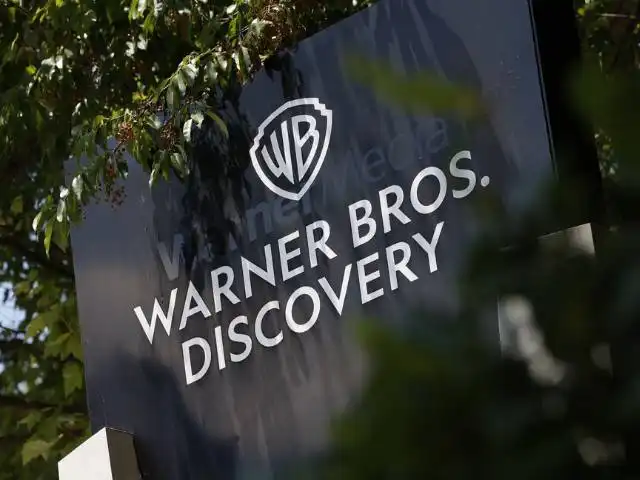 La Batalla por Warner Bros. Discovery: Un Juego de Poder y Estrategia