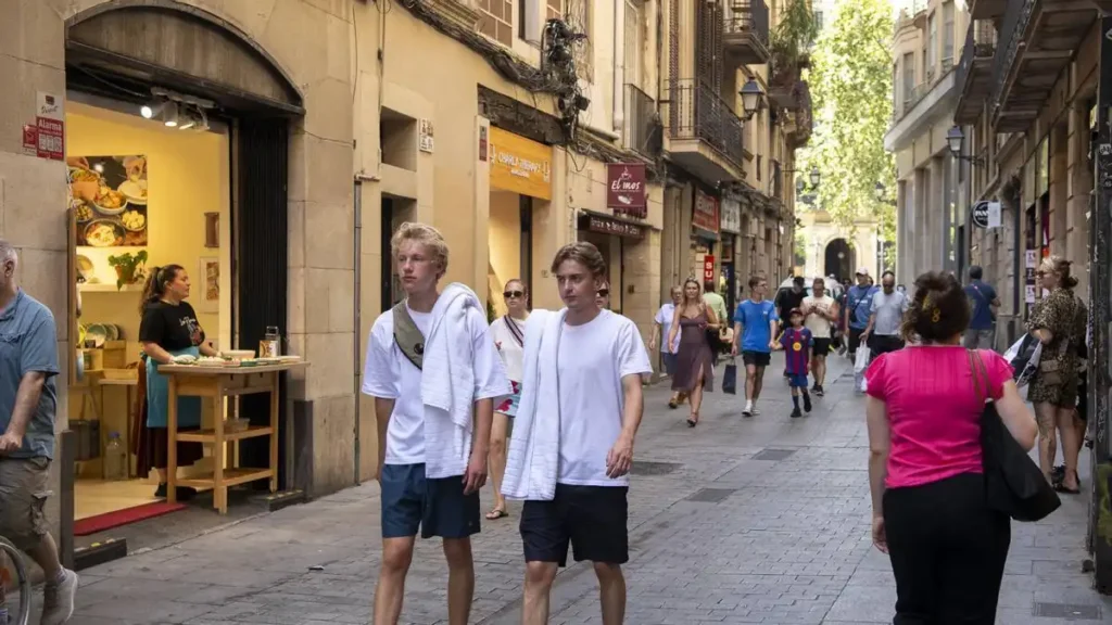 Alquileres de locales en Barcelona: 19,6 €/m² en 2025, récord histórico y 28,3 €/m² en Ciutat Vella