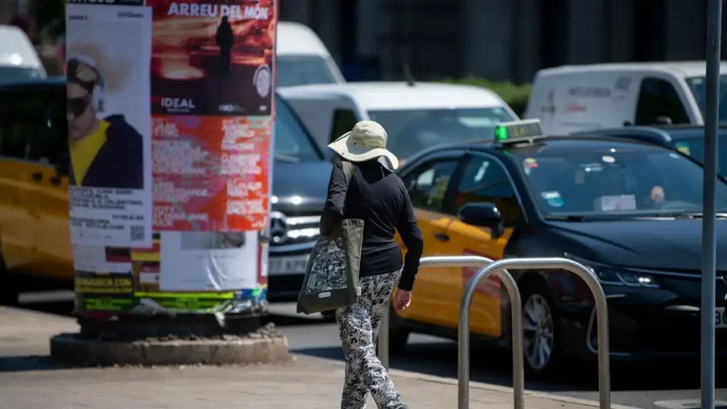 Buscador de itinerarios frescos Barcelona: cómo planificar rutas con sombra en olas de calor